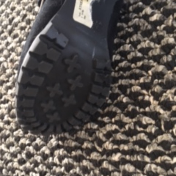 Boot - Picture 2 of 3